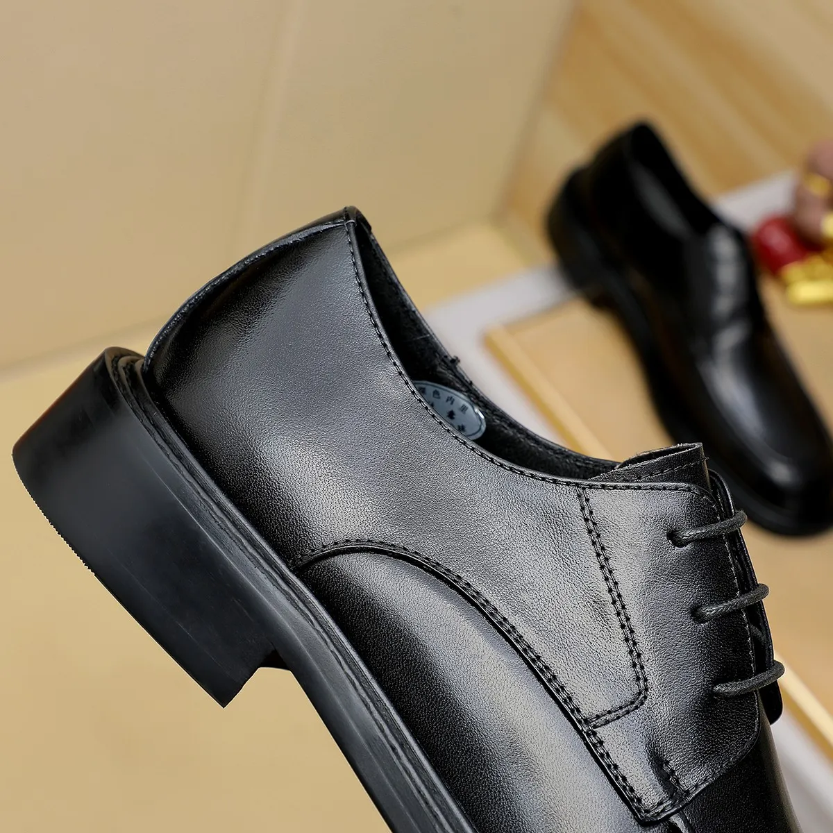 Men's shoes 💰640 💰 Louis Vuitton LV ® Autumn and Winter 🆕 models 🔛Full shoe counter First layer cowhide, 🐂Leather lined casual shoes for men, super soft outsole, essential for driving. Counter synchronization Original first layer cowhide Completely 1:1 mold customization 🌹Top version, color optional! Number: 38-45 (37.46. Customized)